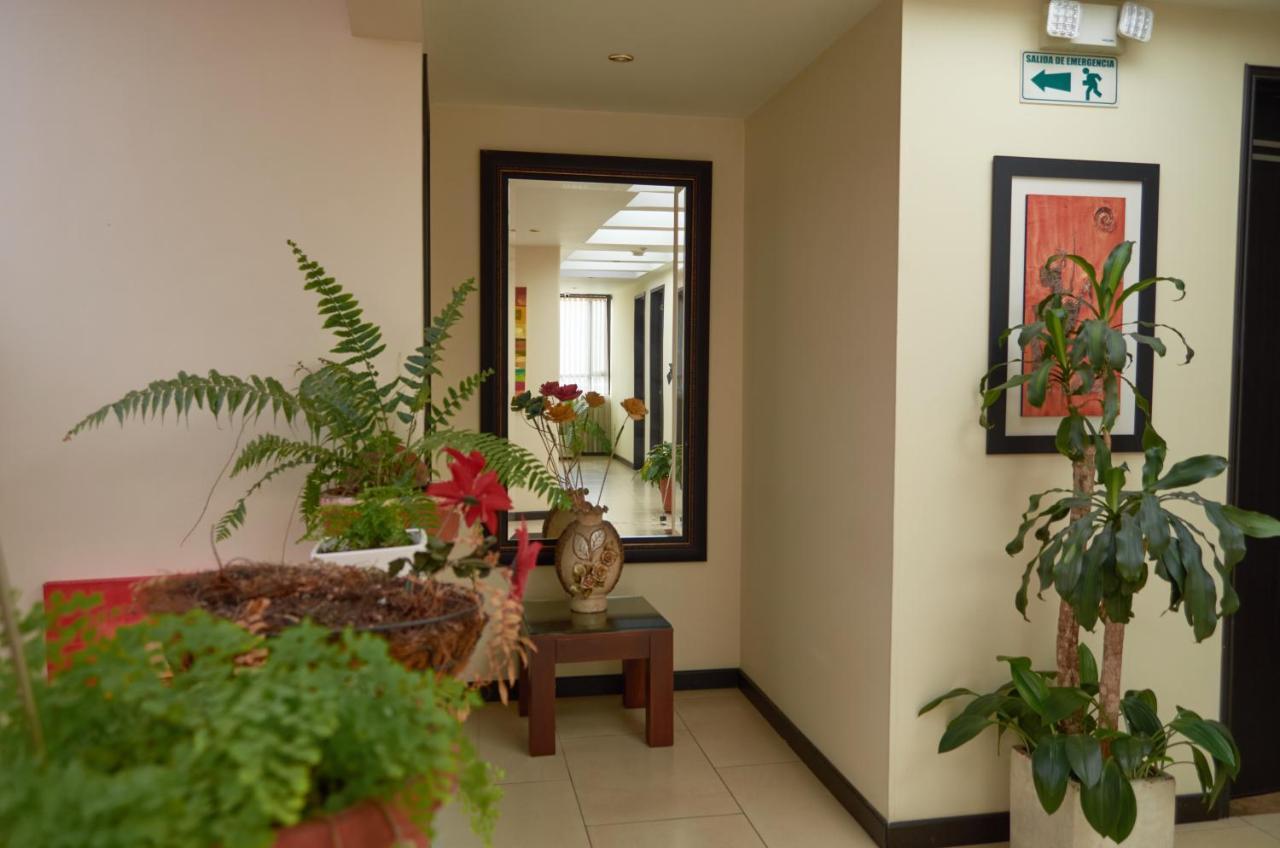 Hotel Alojate In 波哥大 外观 照片